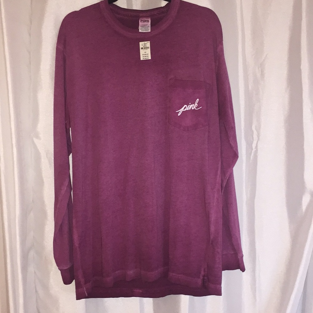 🌟NWT VS Pink long sleeved shirt🌟